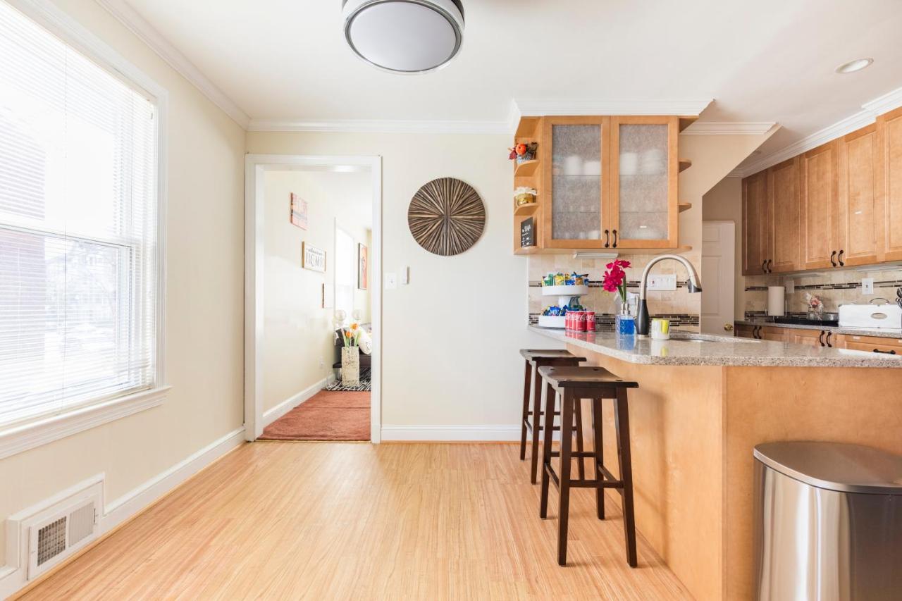 Beautiful House 9 Beds King Bed 3 Baths Family Friendly